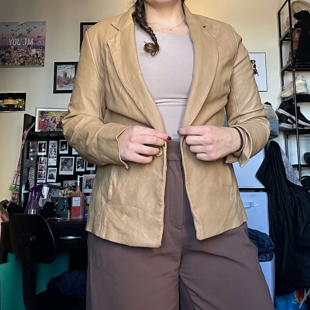 Jaclyn Smith Light Brown Blazer